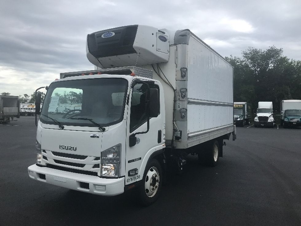 2020 Isuzu NRR photo 3