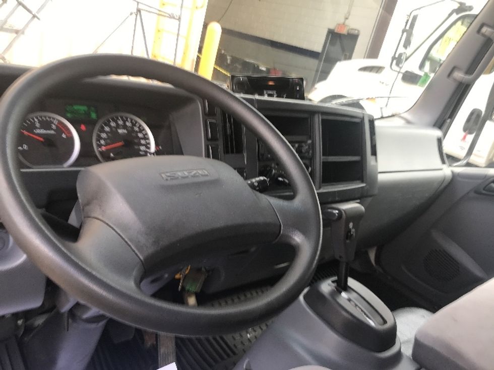 Refrigerated Truck-Light and Medium Duty Trucks-Isuzu-2020-NRR-Pennsauken-NJ-138,015\n\t\tmiles-$ 47,500 - Image 17