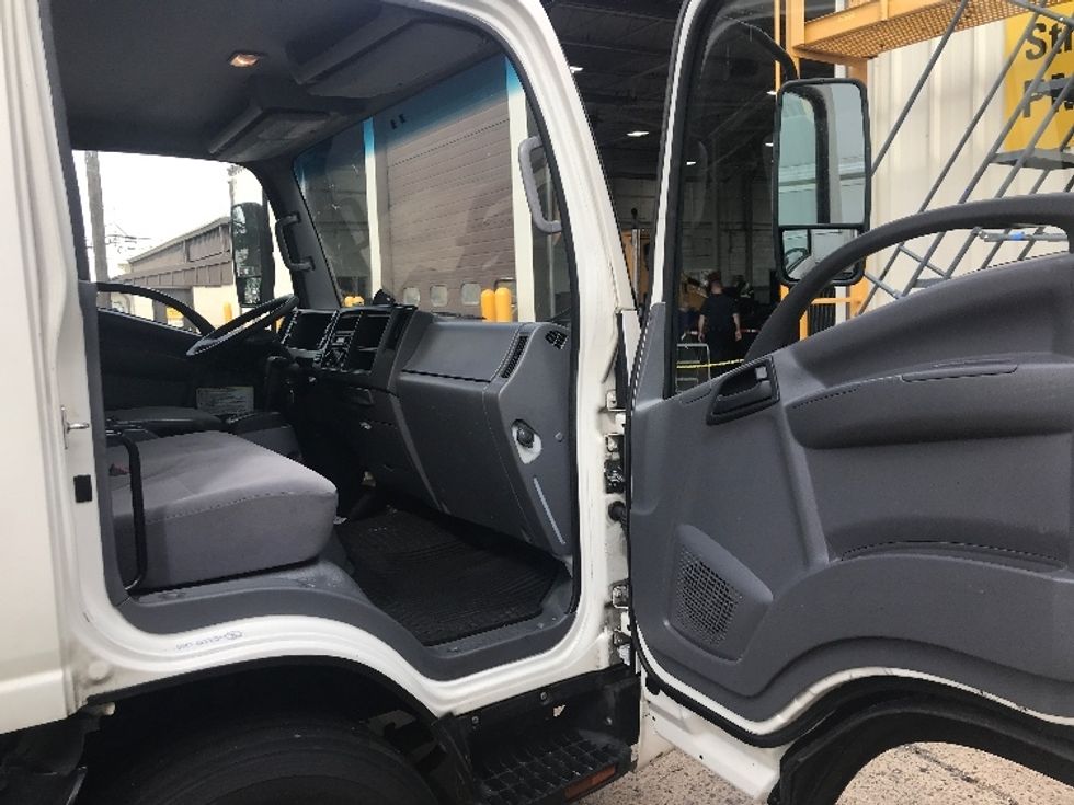 Refrigerated Truck-Light and Medium Duty Trucks-Isuzu-2020-NRR-Pennsauken-NJ-138,015\n\t\tmiles-$ 47,500 - Image 20