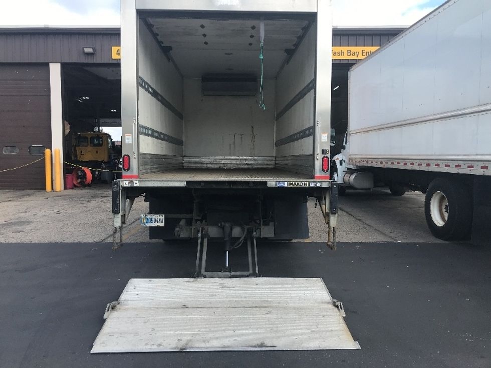 Refrigerated Truck-Light and Medium Duty Trucks-Isuzu-2020-NRR-Pennsauken-NJ-138,015\n\t\tmiles-$ 47,500 - Image 9