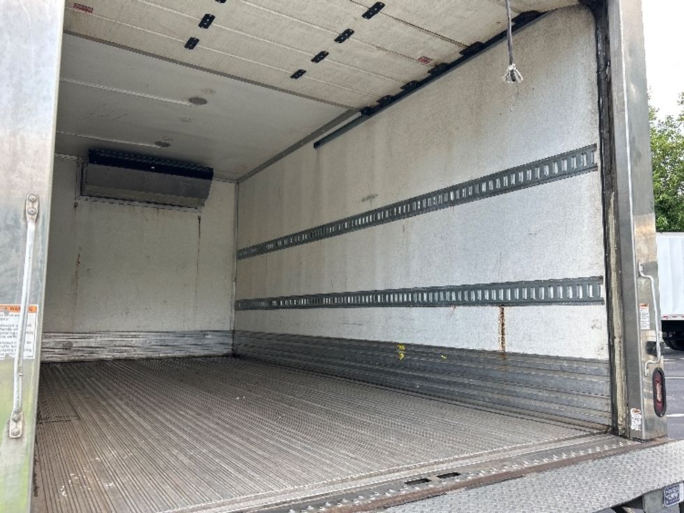 Refrigerated Truck-Light and Medium Duty Trucks-Isuzu-2020-NRR-Pennsauken-NJ-166,756\n\t\tmiles-$ 44,000 - Image 12
