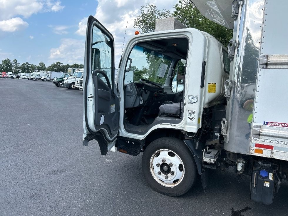 Refrigerated Truck-Light and Medium Duty Trucks-Isuzu-2020-NRR-Pennsauken-NJ-166,756\n\t\tmiles-$ 44,000 - Image 16