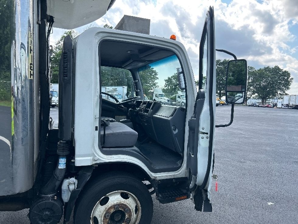 Refrigerated Truck-Light and Medium Duty Trucks-Isuzu-2020-NRR-Pennsauken-NJ-166,756\n\t\tmiles-$ 44,000 - Image 20