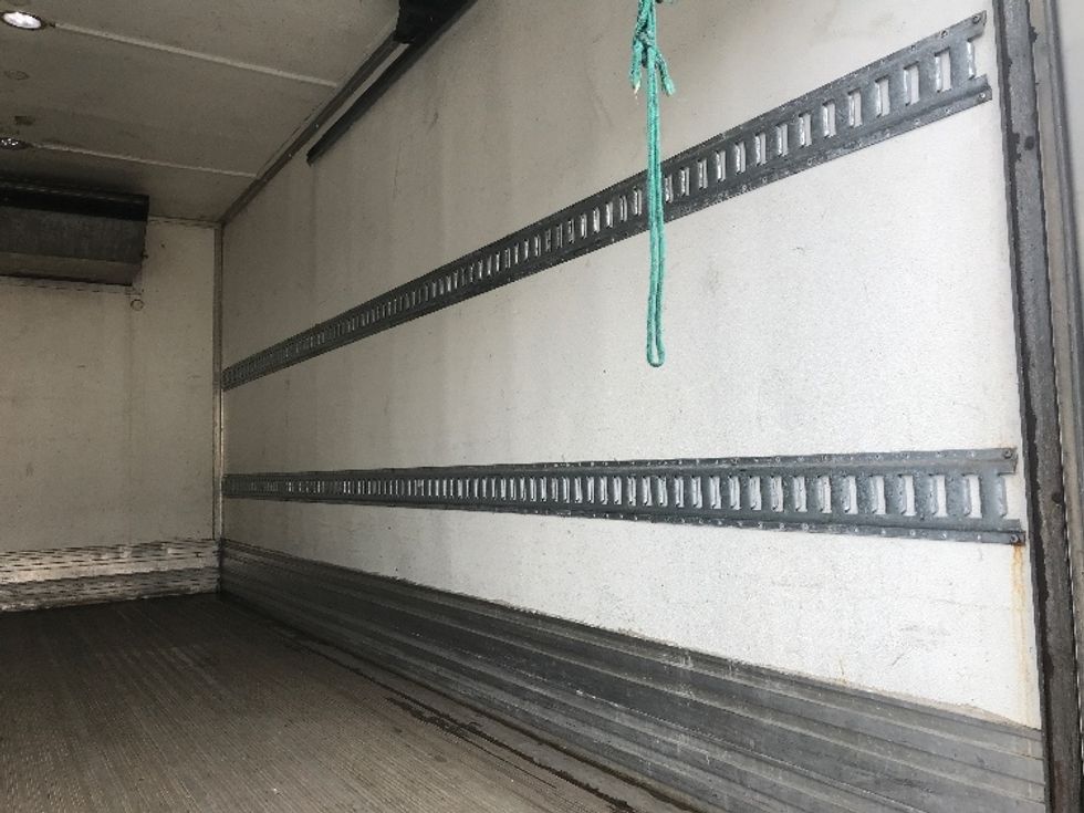 Refrigerated Truck-Light and Medium Duty Trucks-Isuzu-2020-NRR-Pennsauken-NJ-193,449\n\t\tmiles-$ 39,500 - Image 12