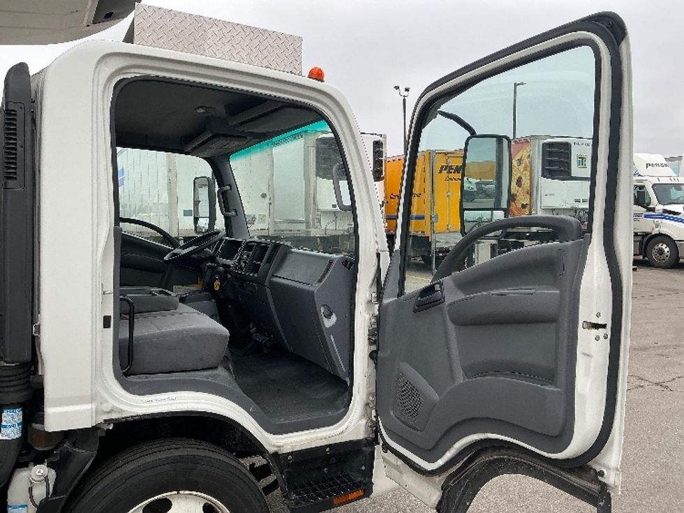 Refrigerated Truck-Light and Medium Duty Trucks-Isuzu-2020-NRR-Piqua-OH-148,015\n\t\tmiles-$ 51,000 - Image 20