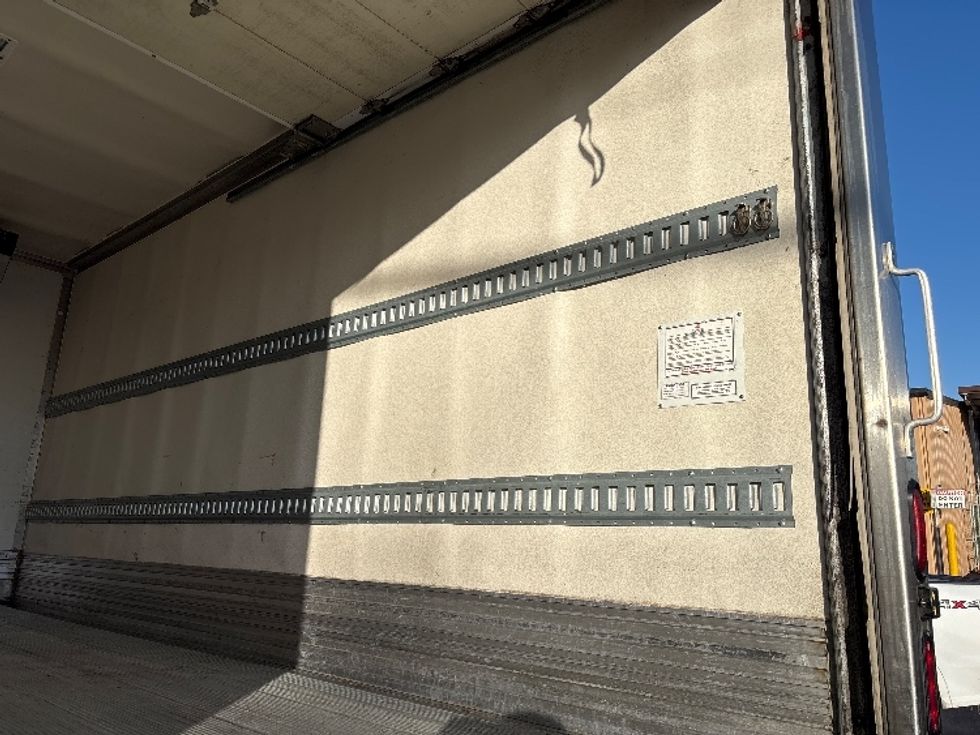 Refrigerated Truck-Light and Medium Duty Trucks-Isuzu-2020-NRR-Portland-OR-101,919\n\t\tmiles-$ 57,500 - Image 11