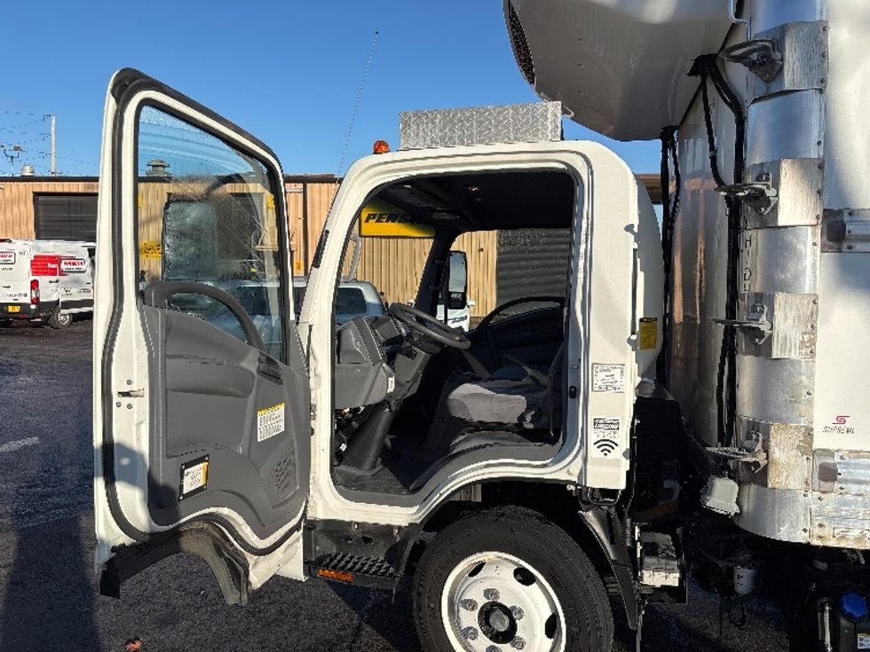 Refrigerated Truck-Light and Medium Duty Trucks-Isuzu-2020-NRR-Portland-OR-101,919\n\t\tmiles-$ 57,500 - Image 15