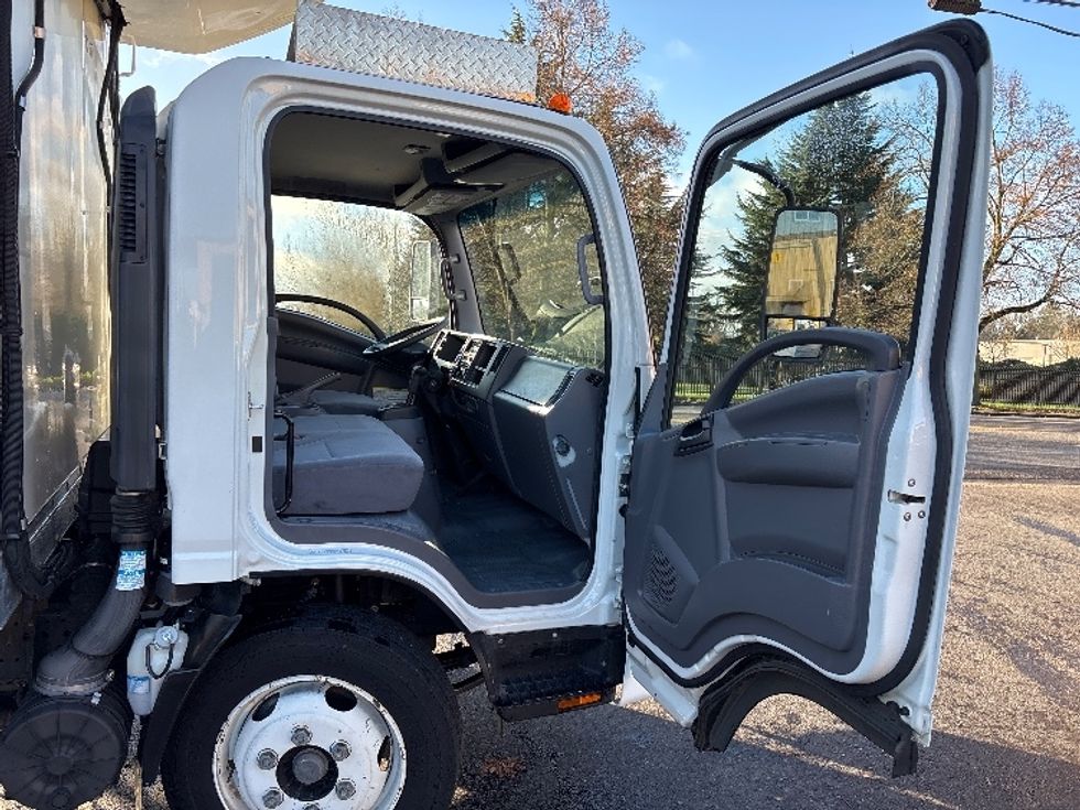 Refrigerated Truck-Light and Medium Duty Trucks-Isuzu-2020-NRR-Portland-OR-101,919\n\t\tmiles-$ 57,500 - Image 19