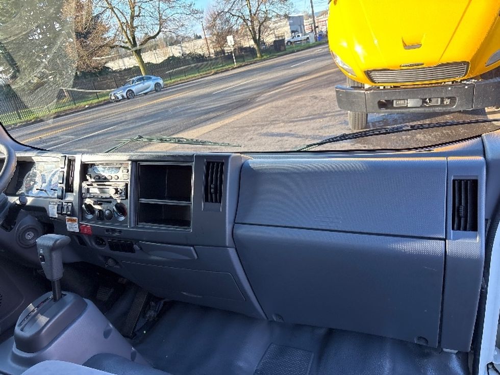 Refrigerated Truck-Light and Medium Duty Trucks-Isuzu-2020-NRR-Portland-OR-101,919\n\t\tmiles-$ 57,500 - Image 20