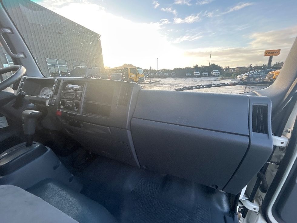 Refrigerated Truck-Light and Medium Duty Trucks-Isuzu-2020-NRR-Portland-OR-128,251\n\t\tmiles-$ 54,500 - Image 21