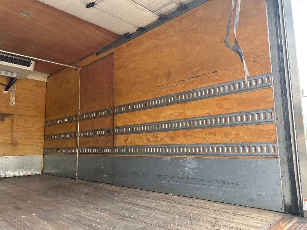 Refrigerated Truck-Light and Medium Duty Trucks-Isuzu-2020-NRR-Prince George-VA-165,984\n\t\tmiles-$ 37,000 - Image 12