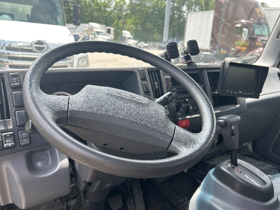 Refrigerated Truck-Light and Medium Duty Trucks-Isuzu-2020-NRR-Prince George-VA-165,984\n\t\tmiles-$ 37,000 - Image 17