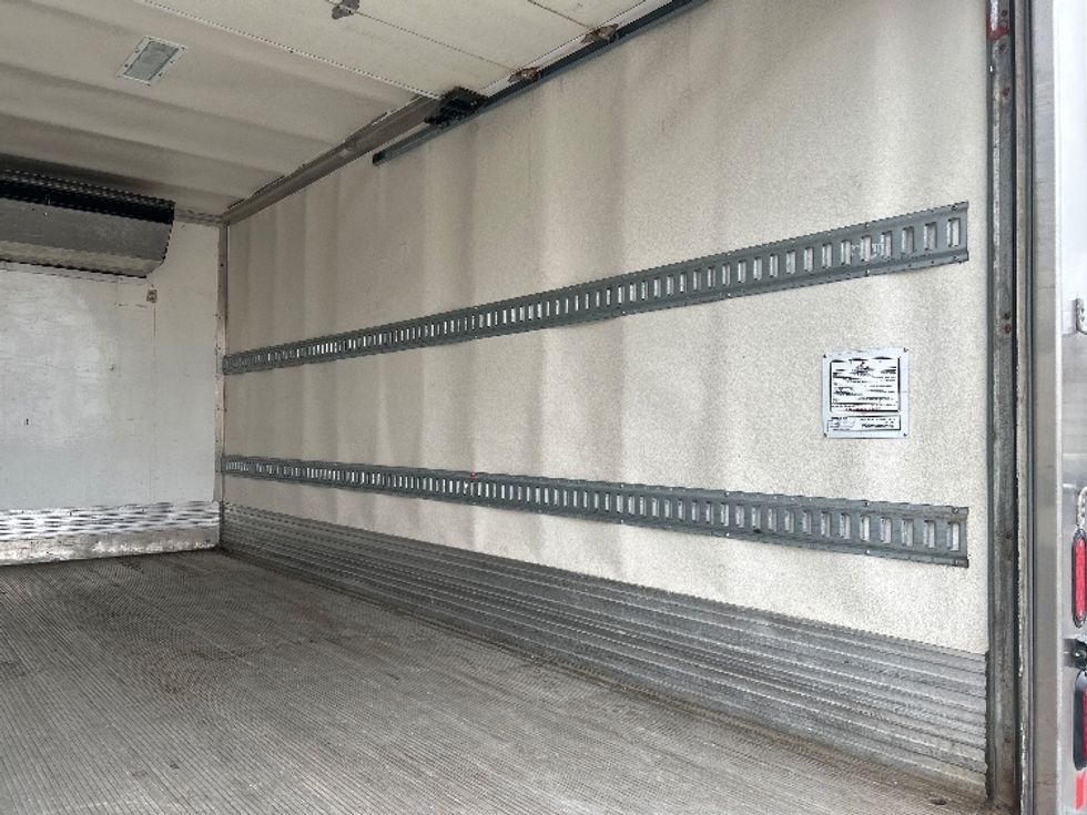 Refrigerated Truck-Light and Medium Duty Trucks-Isuzu-2020-NRR-Seattle-WA-134,402\n\t\tmiles-$ 53,000 - Image 12