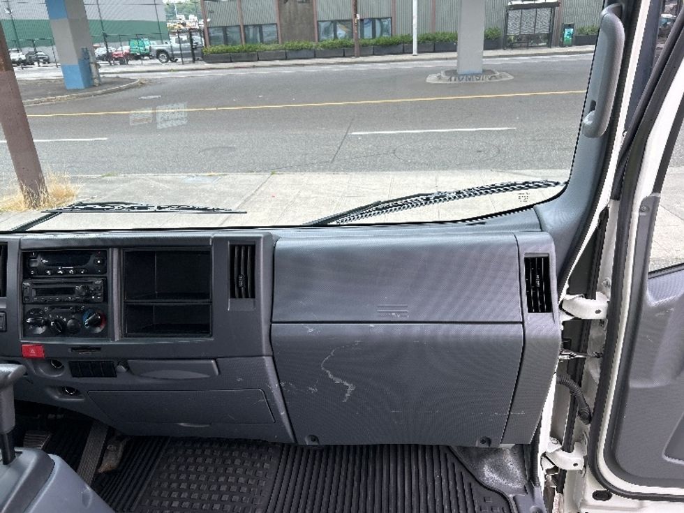 Refrigerated Truck-Light and Medium Duty Trucks-Isuzu-2020-NRR-Seattle-WA-134,402\n\t\tmiles-$ 53,000 - Image 21