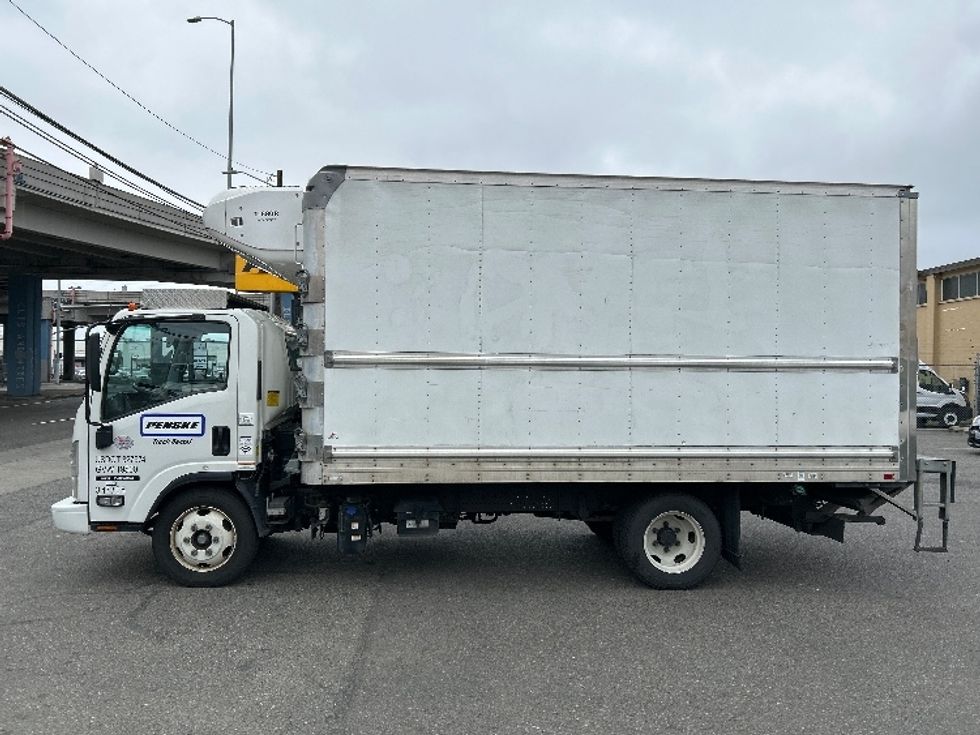 Refrigerated Truck-Light and Medium Duty Trucks-Isuzu-2020-NRR-Seattle-WA-134,402\n\t\tmiles-$ 53,000 - Image 4