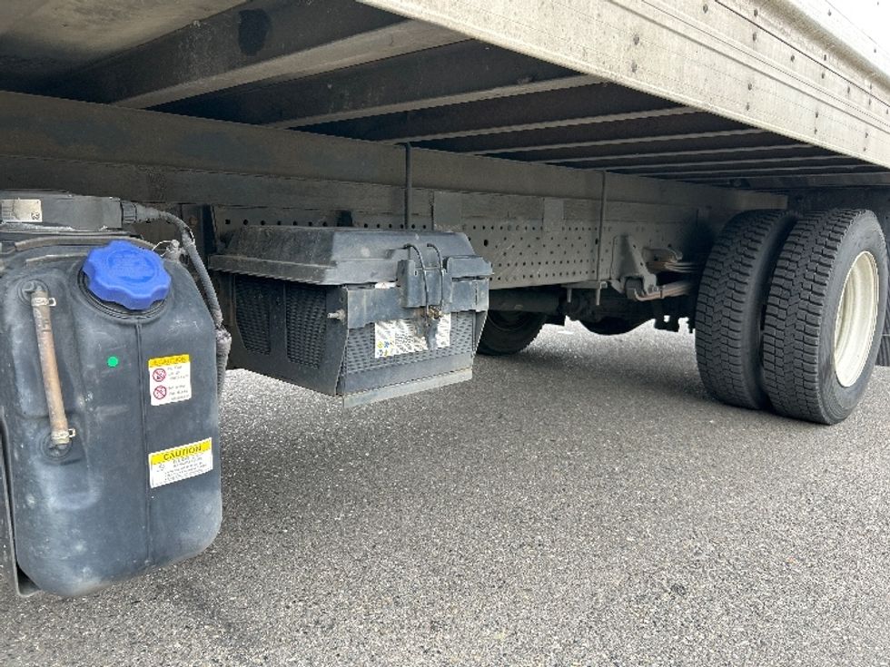 Refrigerated Truck-Light and Medium Duty Trucks-Isuzu-2020-NRR-Seattle-WA-134,402\n\t\tmiles-$ 53,000 - Image 5