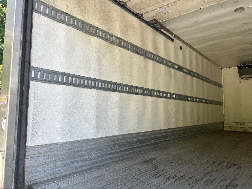 Refrigerated Truck-Light and Medium Duty Trucks-Isuzu-2020-NRR-Springfield-MA-135,062\n\t\tmiles-$ 52,000 - Image 11