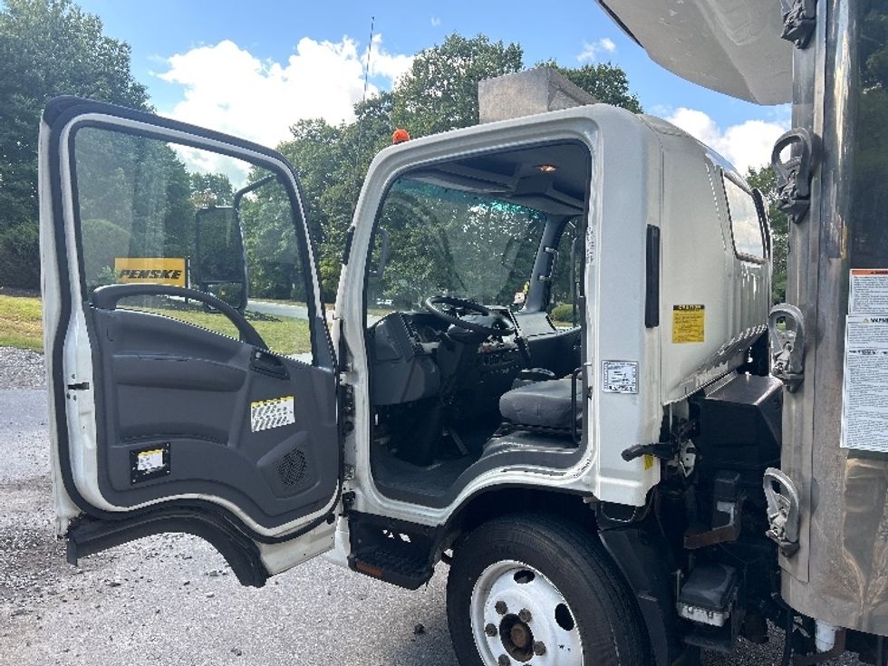 Refrigerated Truck-Light and Medium Duty Trucks-Isuzu-2020-NRR-Springfield-MA-135,062\n\t\tmiles-$ 52,000 - Image 16