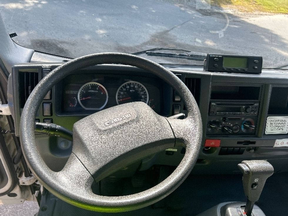 Refrigerated Truck-Light and Medium Duty Trucks-Isuzu-2020-NRR-Springfield-MA-135,062\n\t\tmiles-$ 52,000 - Image 18