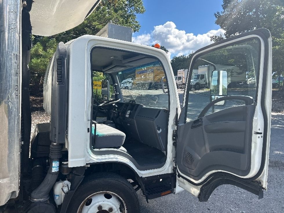 Refrigerated Truck-Light and Medium Duty Trucks-Isuzu-2020-NRR-Springfield-MA-135,062\n\t\tmiles-$ 52,000 - Image 20