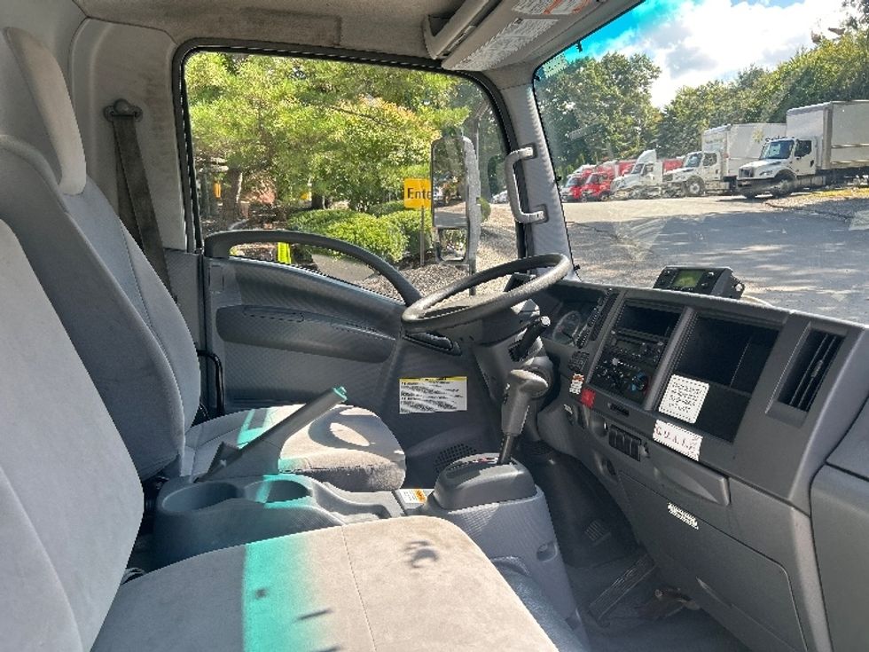Refrigerated Truck-Light and Medium Duty Trucks-Isuzu-2020-NRR-Springfield-MA-135,062\n\t\tmiles-$ 52,000 - Image 22