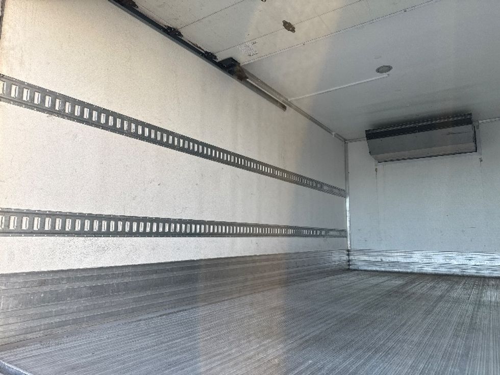 Refrigerated Truck-Light and Medium Duty Trucks-Isuzu-2020-NRR-Sturtevant-WI-83,907\n\t\tmiles-$ 56,500 - Image 11