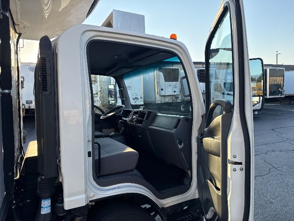Refrigerated Truck-Light and Medium Duty Trucks-Isuzu-2020-NRR-Sturtevant-WI-83,907\n\t\tmiles-$ 56,500 - Image 19
