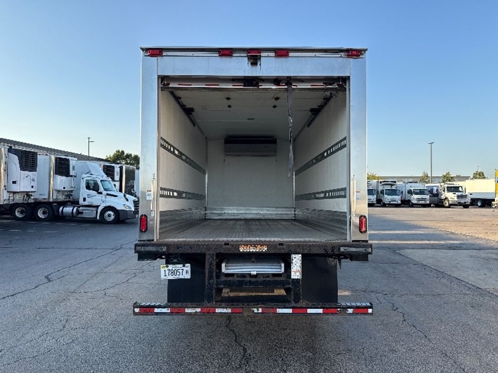 Refrigerated Truck-Light and Medium Duty Trucks-Isuzu-2020-NRR-Sturtevant-WI-83,907\n\t\tmiles-$ 56,500 - Image 8