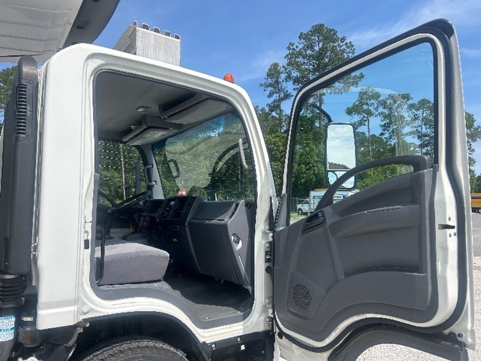 Refrigerated Truck-Light and Medium Duty Trucks-Isuzu-2020-NRR-Tallahassee-FL-165,488\n\t\tmiles-$ 46,250 - Image 20