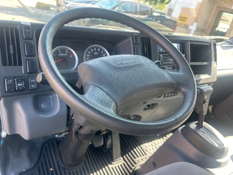 Refrigerated Truck-Light and Medium Duty Trucks-Isuzu-2020-NRR-Torrance-CA-108,793\n\t\tmiles-$ 54,250 - Image 17