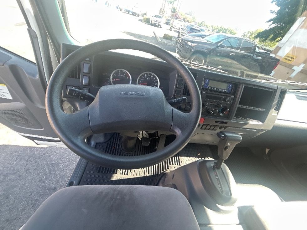 Refrigerated Truck-Light and Medium Duty Trucks-Isuzu-2020-NRR-Torrance-CA-108,793\n\t\tmiles-$ 54,250 - Image 18