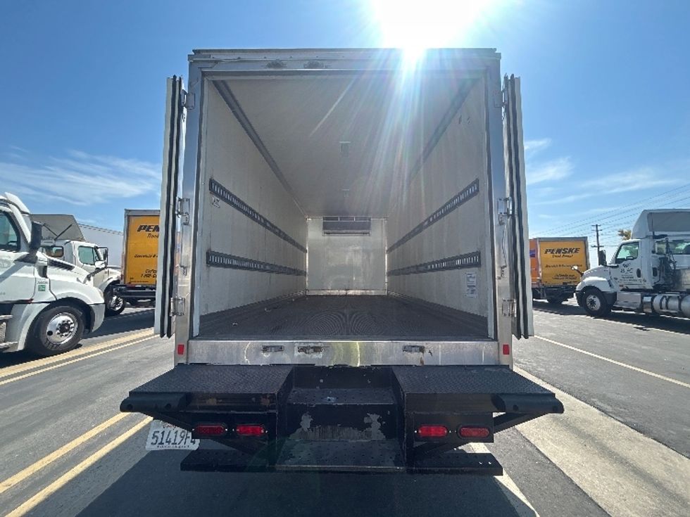 Refrigerated Truck-Light and Medium Duty Trucks-Isuzu-2020-NRR-Torrance-CA-108,793\n\t\tmiles-$ 54,250 - Image 8