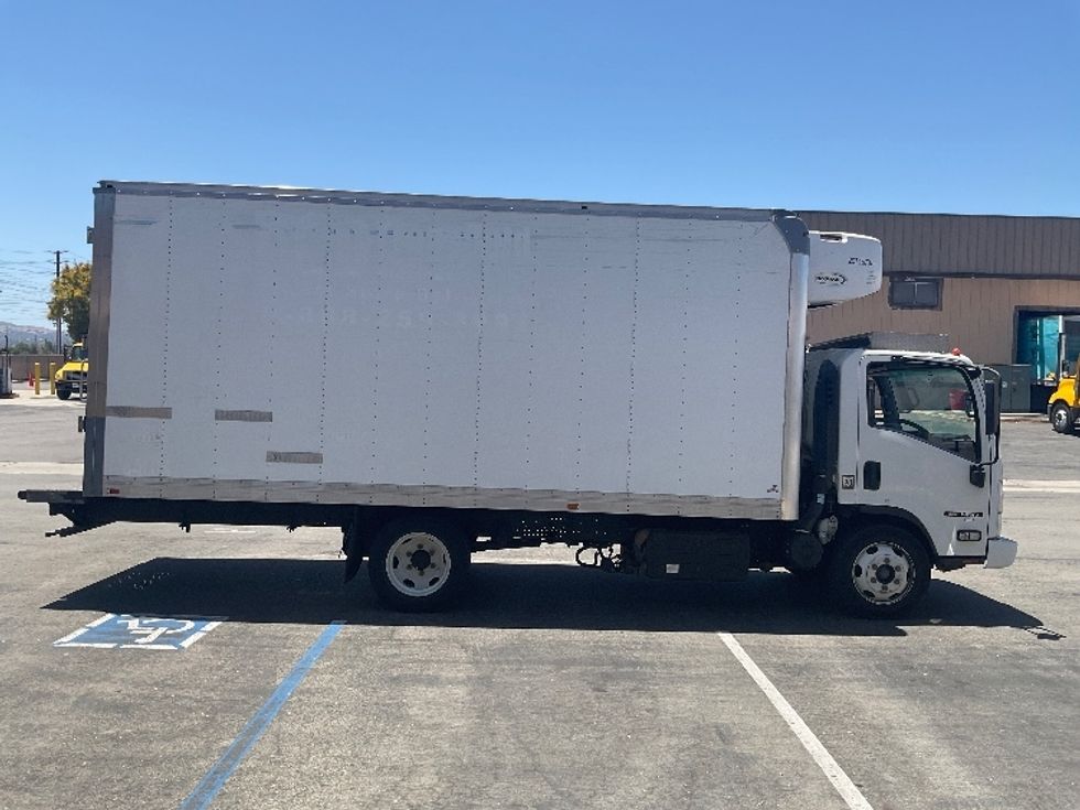 Refrigerated Truck-Light and Medium Duty Trucks-Isuzu-2020-NRR-Torrance-CA-110,114\n\t\tmiles-$ 48,750 - Image 15