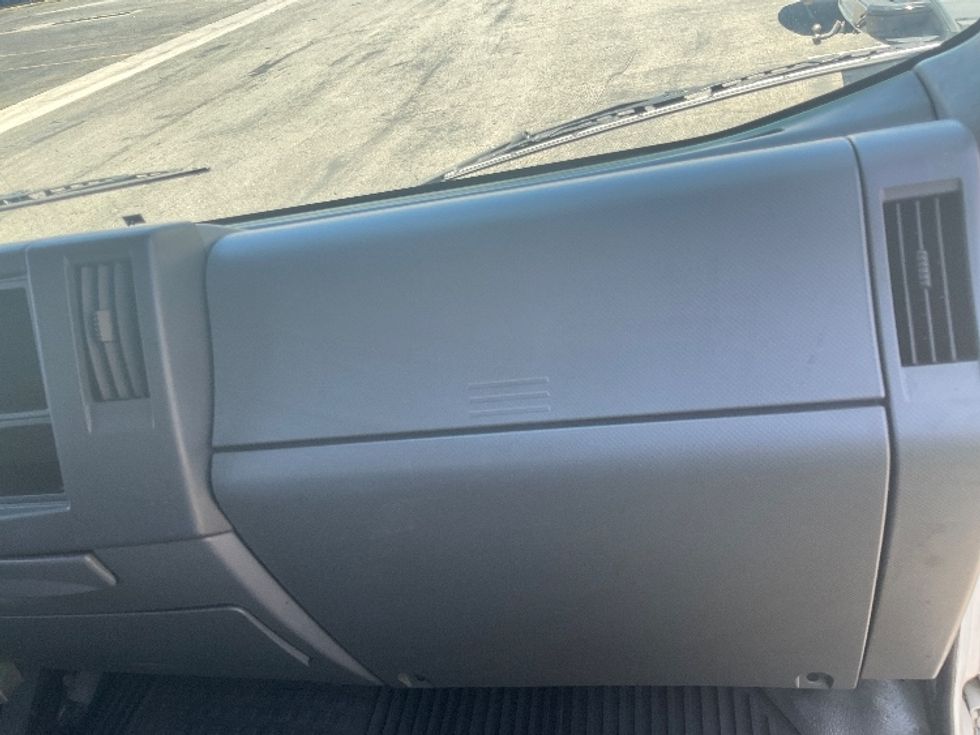 Refrigerated Truck-Light and Medium Duty Trucks-Isuzu-2020-NRR-Torrance-CA-110,114\n\t\tmiles-$ 48,750 - Image 21