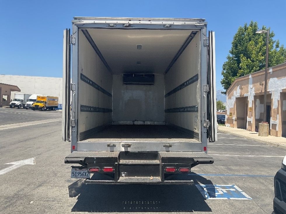 Refrigerated Truck-Light and Medium Duty Trucks-Isuzu-2020-NRR-Torrance-CA-110,114\n\t\tmiles-$ 48,750 - Image 9