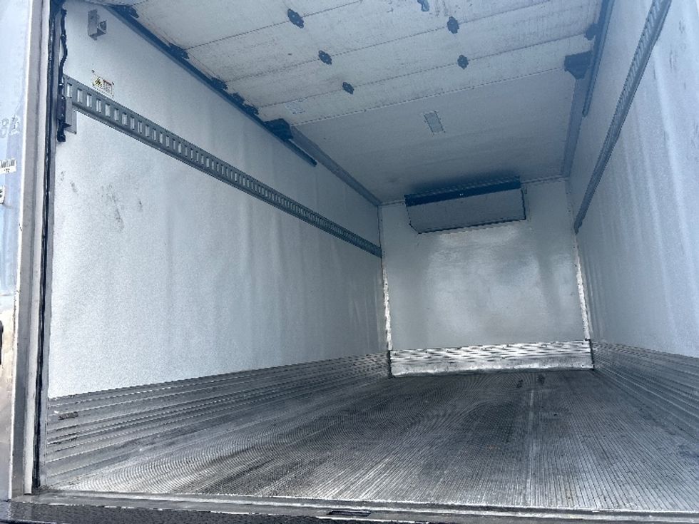 Refrigerated Truck-Light and Medium Duty Trucks-Isuzu-2020-NRR-Torrance-CA-151,963\n\t\tmiles-$ 48,250 - Image 10
