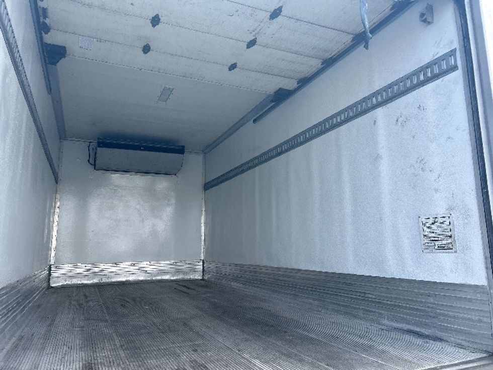 Refrigerated Truck-Light and Medium Duty Trucks-Isuzu-2020-NRR-Torrance-CA-151,963\n\t\tmiles-$ 48,250 - Image 11