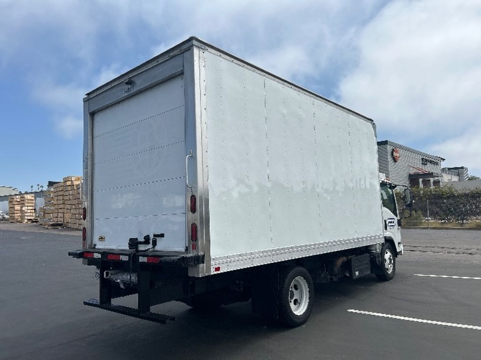 Refrigerated Truck-Light and Medium Duty Trucks-Isuzu-2020-NRR-Torrance-CA-151,963\n\t\tmiles-$ 48,250 - Image 12