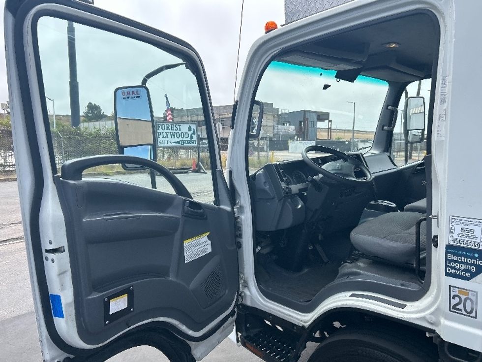 Refrigerated Truck-Light and Medium Duty Trucks-Isuzu-2020-NRR-Torrance-CA-151,963\n\t\tmiles-$ 48,250 - Image 15