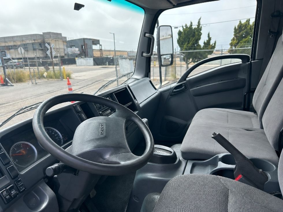 Refrigerated Truck-Light and Medium Duty Trucks-Isuzu-2020-NRR-Torrance-CA-151,963\n\t\tmiles-$ 48,250 - Image 16
