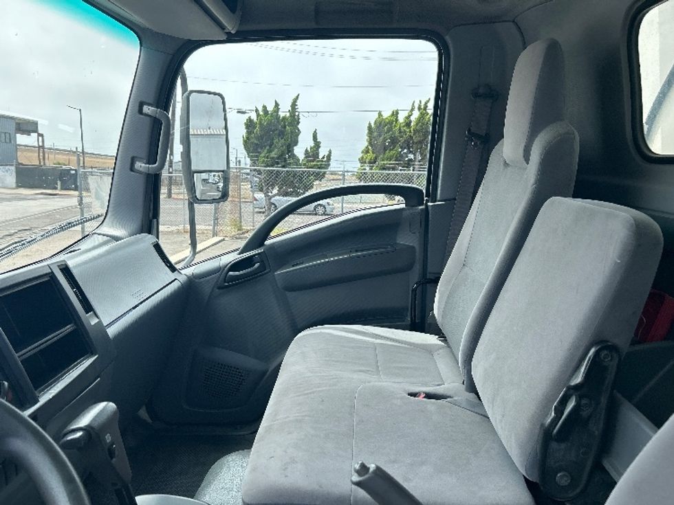 Refrigerated Truck-Light and Medium Duty Trucks-Isuzu-2020-NRR-Torrance-CA-151,963\n\t\tmiles-$ 48,250 - Image 18