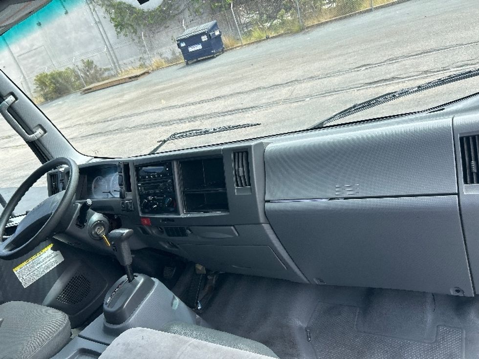 Refrigerated Truck-Light and Medium Duty Trucks-Isuzu-2020-NRR-Torrance-CA-151,963\n\t\tmiles-$ 48,250 - Image 20