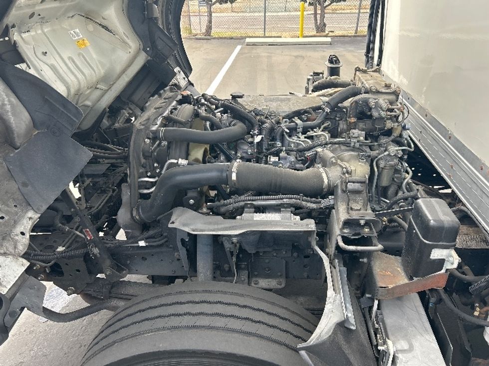 Refrigerated Truck-Light and Medium Duty Trucks-Isuzu-2020-NRR-Torrance-CA-151,963\n\t\tmiles-$ 48,250 - Image 23