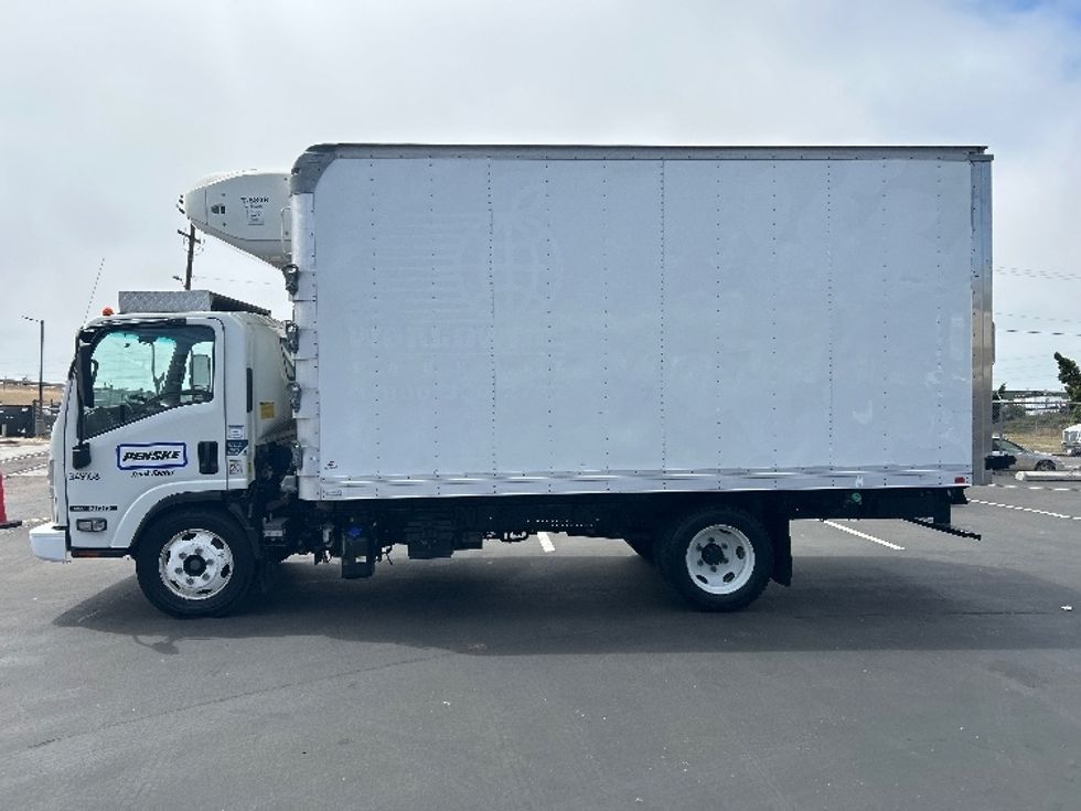 Refrigerated Truck-Light and Medium Duty Trucks-Isuzu-2020-NRR-Torrance-CA-151,963\n\t\tmiles-$ 48,250 - Image 4