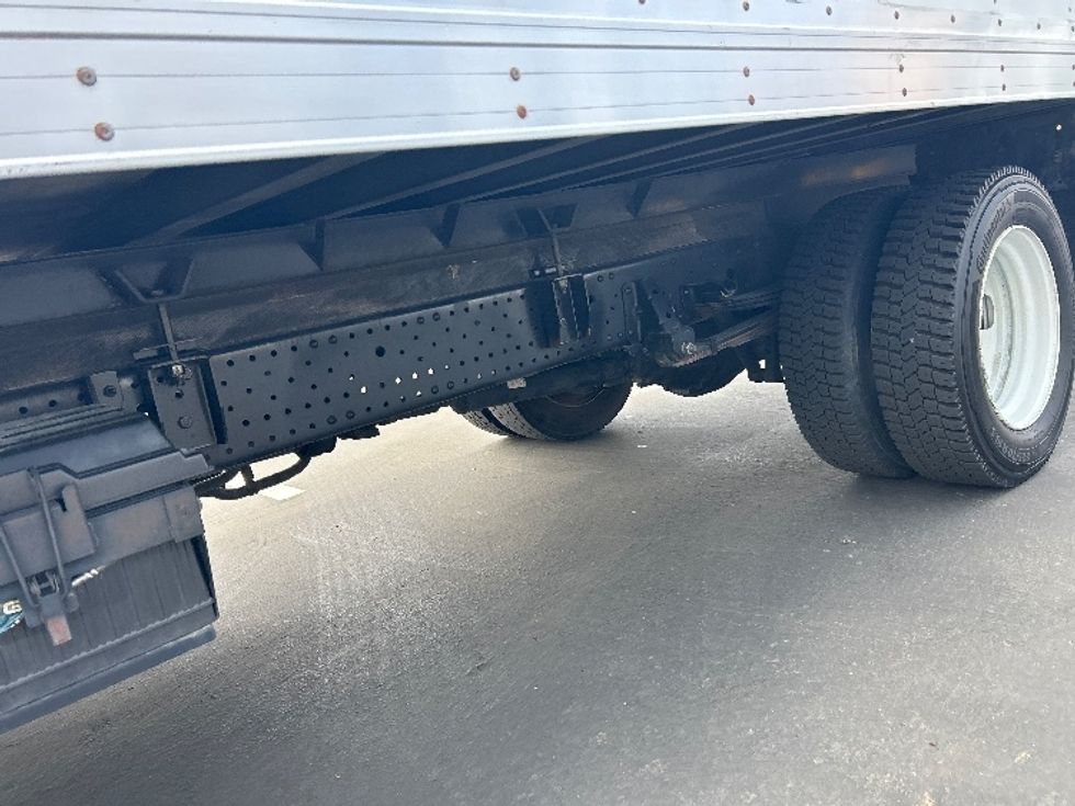 Refrigerated Truck-Light and Medium Duty Trucks-Isuzu-2020-NRR-Torrance-CA-151,963\n\t\tmiles-$ 48,250 - Image 5