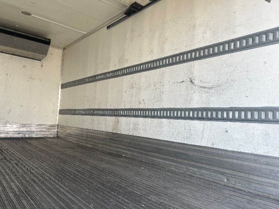 Refrigerated Truck-Light and Medium Duty Trucks-Isuzu-2020-NRR-Torrance-CA-197,178\n\t\tmiles-$ 40,750 - Image 12
