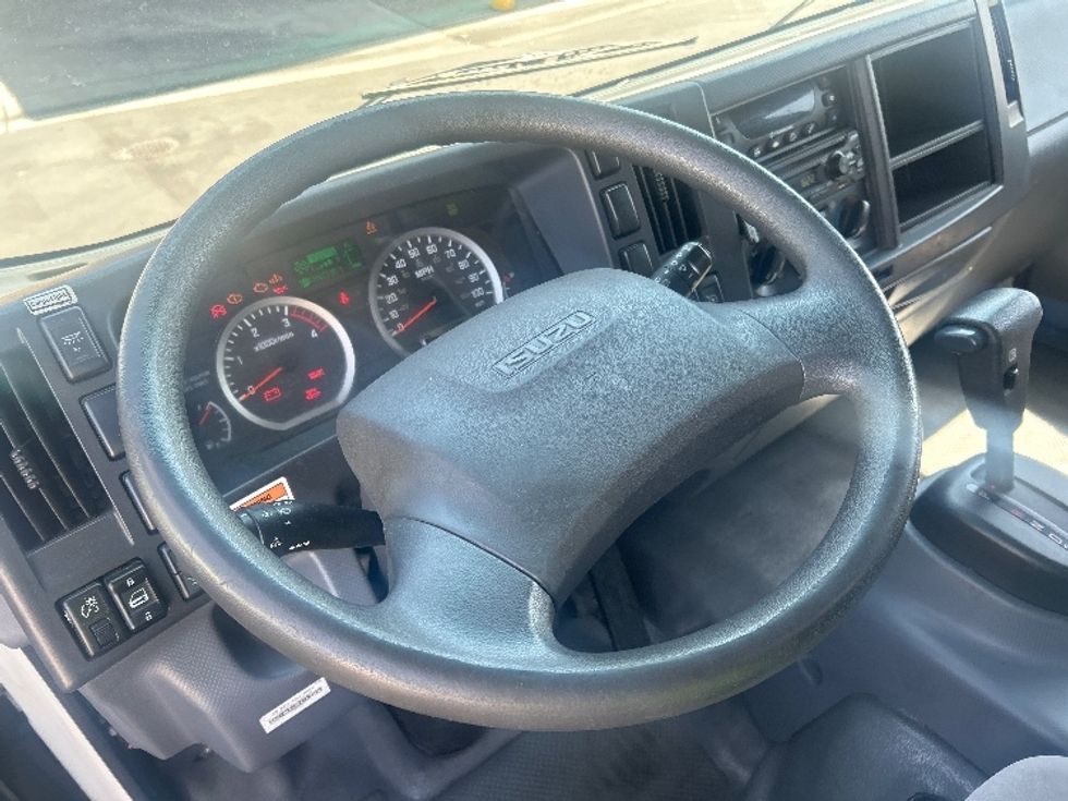 Refrigerated Truck-Light and Medium Duty Trucks-Isuzu-2020-NRR-Torrance-CA-197,178\n\t\tmiles-$ 40,750 - Image 17