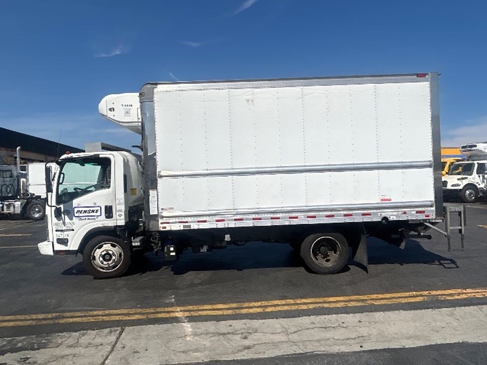 Refrigerated Truck-Light and Medium Duty Trucks-Isuzu-2020-NRR-Torrance-CA-197,178\n\t\tmiles-$ 40,750 - Image 4