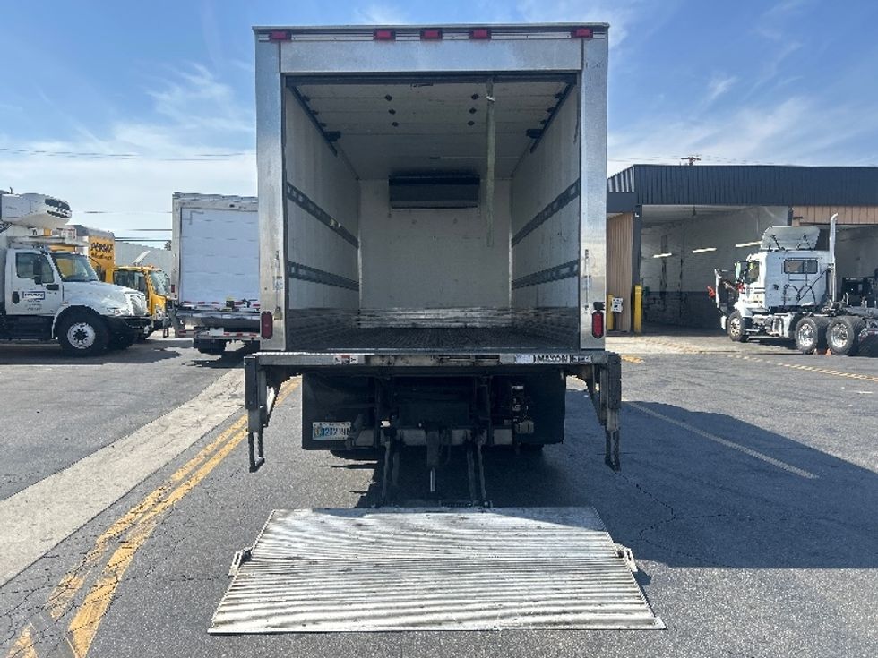 Refrigerated Truck-Light and Medium Duty Trucks-Isuzu-2020-NRR-Torrance-CA-197,178\n\t\tmiles-$ 40,750 - Image 9