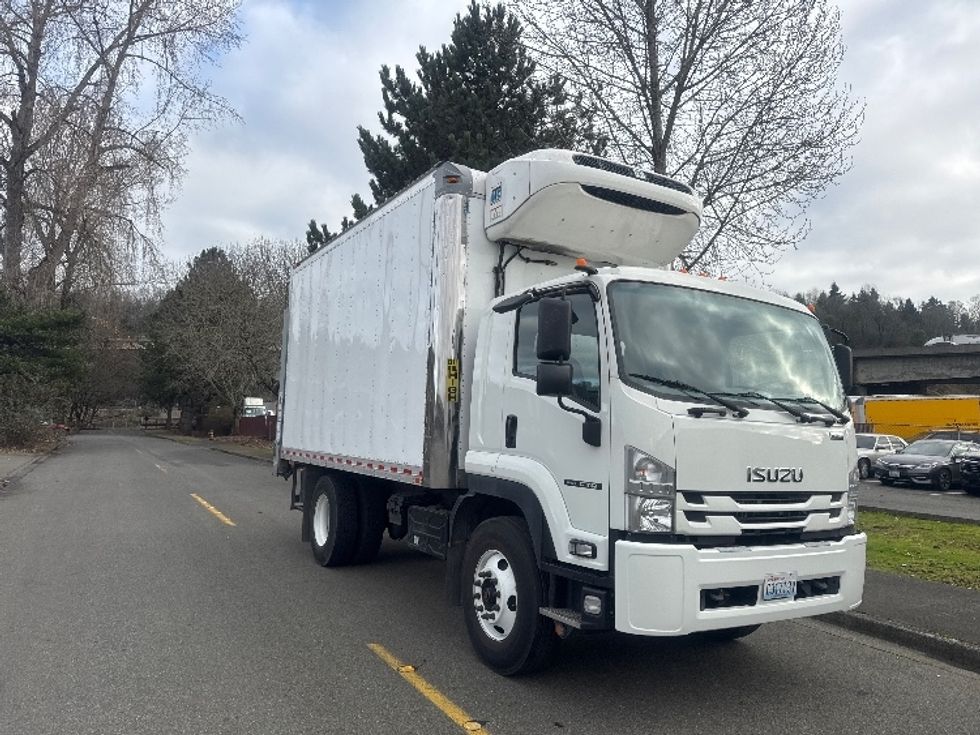 Refrigerated Truck-Light and Medium Duty Trucks-Isuzu-2021-FTR-Tukwila-WA-27,077\n\t\tmiles-$ 73,000 - Image 1